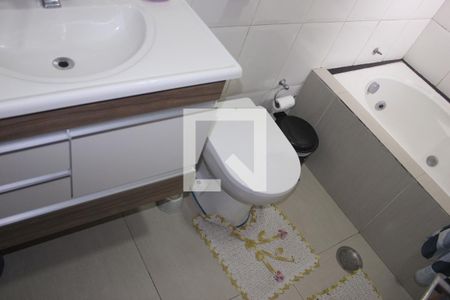 Casa à venda com 130m², 3 quartos e 2 vagasBanheiro 2