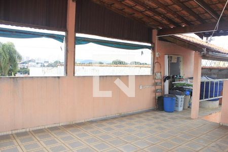 Casa à venda com 130m², 3 quartos e 2 vagasVaranda/ Terraço