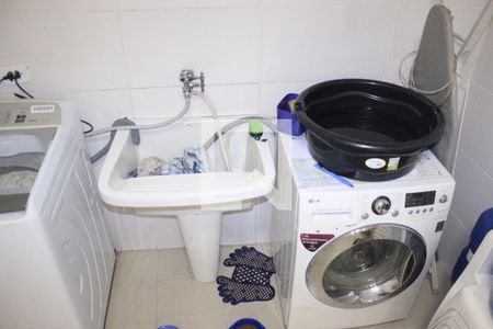 Casa à venda com 130m², 3 quartos e 2 vagasÁrea de Serviço