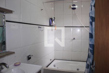 Casa à venda com 130m², 3 quartos e 2 vagasBanheiro 2