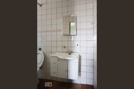 Casa à venda com 210m², 4 quartos e 2 vagas Casa à venda com 210m², 4 quartos e 2 vagasCasa 2 - Banheiro da Suíte