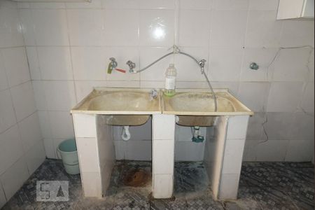 Casa à venda com 210m², 4 quartos e 2 vagas Casa à venda com 210m², 4 quartos e 2 vagasCasa 1 - Lavanderia
