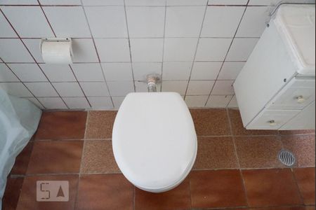 Casa à venda com 210m², 4 quartos e 2 vagas Casa à venda com 210m², 4 quartos e 2 vagasCasa 2 - Banheiro da Suíte