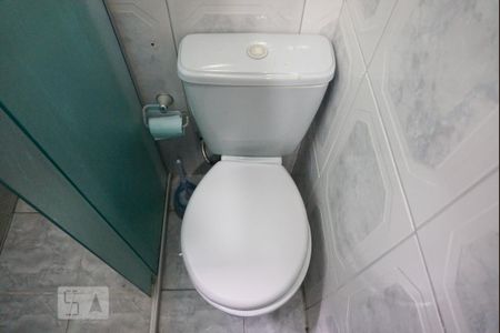 Casa à venda com 210m², 4 quartos e 2 vagas Casa à venda com 210m², 4 quartos e 2 vagasCasa 1 - Banheiro da Suíte