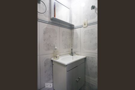 Casa à venda com 210m², 4 quartos e 2 vagas Casa à venda com 210m², 4 quartos e 2 vagasCasa 1 - Banheiro da Suíte