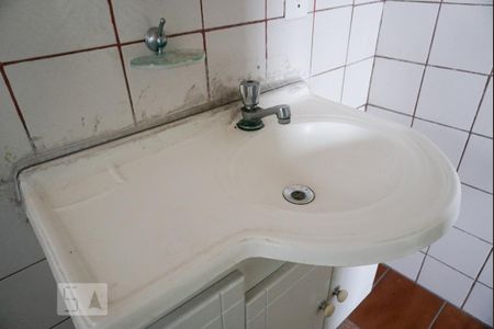 Casa à venda com 210m², 4 quartos e 2 vagas Casa à venda com 210m², 4 quartos e 2 vagasCasa 2 - Banheiro da Suíte
