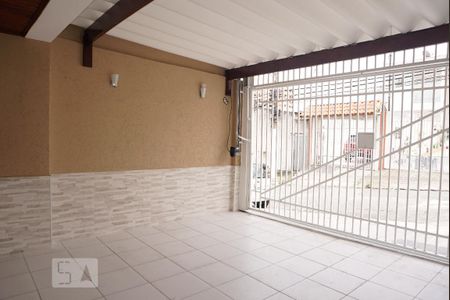 Casa à venda com 210m², 4 quartos e 2 vagas Casa à venda com 210m², 4 quartos e 2 vagasGaragem
