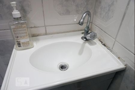 Casa à venda com 210m², 4 quartos e 2 vagas Casa à venda com 210m², 4 quartos e 2 vagasCasa 1 - Banheiro da Suíte