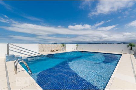 Apartamento para alugar com 54m², 1 quarto e 1 vagaPiscina