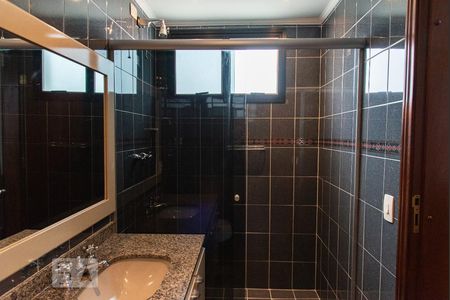 Apartamento à venda com 200m², 4 quartos e 4 vagasBanheiro da suíte 1