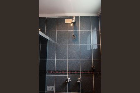 Apartamento à venda com 200m², 4 quartos e 4 vagasChuveiro