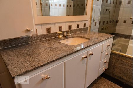 Apartamento à venda com 200m², 4 quartos e 4 vagasPia