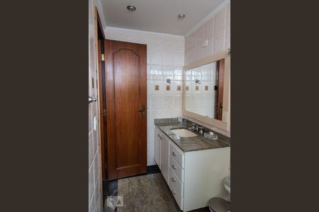 Apartamento à venda com 200m², 4 quartos e 4 vagasBanheiro da suíte 2