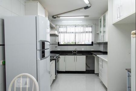 Apartamento à venda com 200m², 4 quartos e 4 vagasCozinha