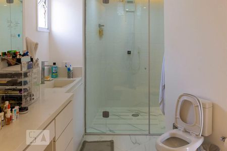 Apartamento para alugar com 80m², 1 quarto e 2 vagasBanheiro da suíte