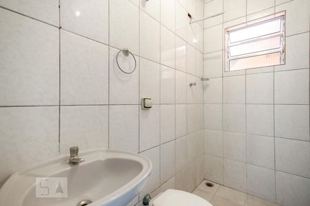 Casa para alugar com 40m², 1 quarto e sem vaga Casa para alugar com 40m², 1 quarto e sem vagaBanheiro