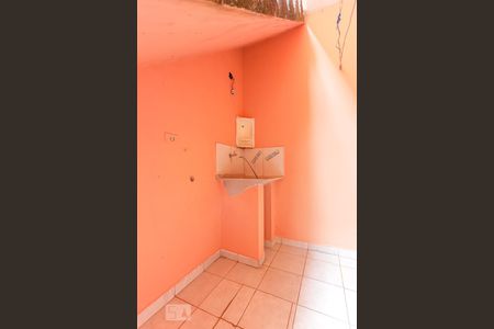 Casa para alugar com 40m², 1 quarto e sem vaga Casa para alugar com 40m², 1 quarto e sem vagaÁrea de Serviço