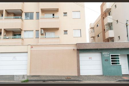 Apartamento para alugar com 60m², 2 quartos e 1 vagaFachada