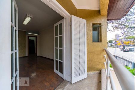 Casa à venda com 286m², 4 quartos e 4 vagas Casa à venda com 286m², 4 quartos e 4 vagasVaranda do Quarto 4
