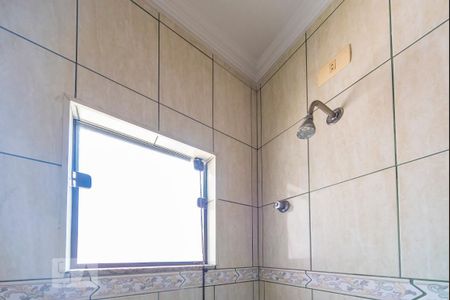 Casa à venda com 286m², 4 quartos e 4 vagas Casa à venda com 286m², 4 quartos e 4 vagasChuveiro