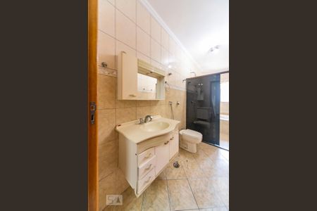 Casa à venda com 286m², 4 quartos e 4 vagas Casa à venda com 286m², 4 quartos e 4 vagasBanheiro do Quarto 4