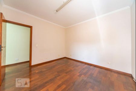 Casa à venda com 286m², 4 quartos e 4 vagas Casa à venda com 286m², 4 quartos e 4 vagasQuarto 2