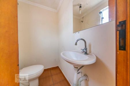 Casa à venda com 286m², 4 quartos e 4 vagas Casa à venda com 286m², 4 quartos e 4 vagasLavabo do Sótão