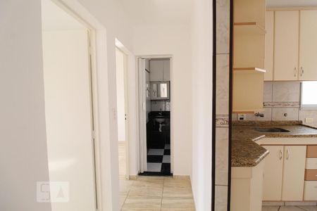 Corredor de apartamento para alugar com 2 quartos, 56m² em Parque Sao Vicente, Santo André