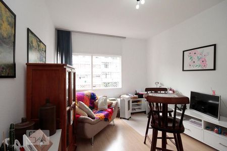Quarto 1 de apartamento para alugar com 2 quartos, 80m² em Vila Buarque, São Paulo
