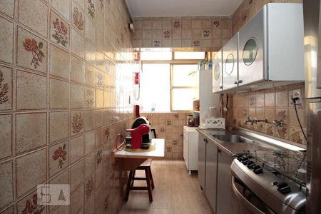 Apartamento para alugar com 80m², 2 quartos e 1 vagaCozinha