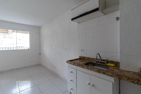 Cozinha de kitnet/studio para alugar com 1 quarto, 20m² em Vila Baruel, São Paulo