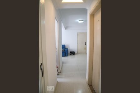 Corredor de apartamento para alugar com 3 quartos, 144m² em Santa Maria, São Caetano do Sul