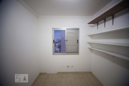 Apartamento à venda com 73m², 3 quartos e 2 vagasQuarto 02