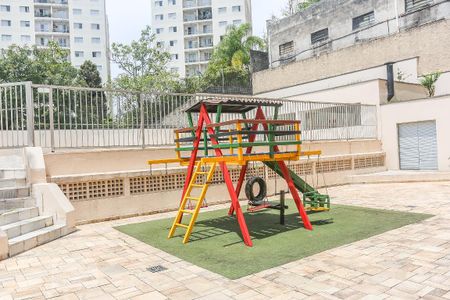 Apartamento para alugar com 65m², 2 quartos e 1 vaga Apartamento para alugar com 65m², 2 quartos e 1 vagaArea Comum Playground