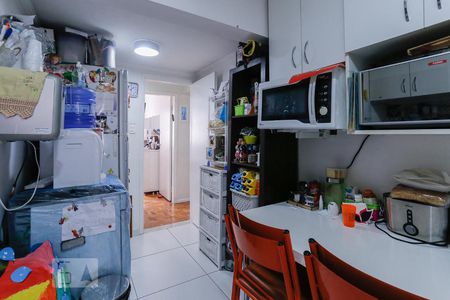 Apartamento à venda com 77m², 2 quartos e 1 vagaCozinha