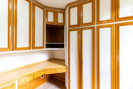 Apartamento para alugar com 68m², 3 quartos e 1 vagaQuarto 2 - Armários