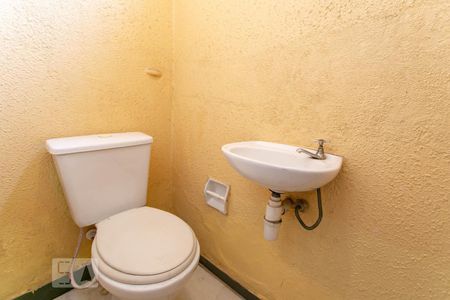 Apartamento para alugar com 83m², 3 quartos e 2 vagasBanheiro de Serviço