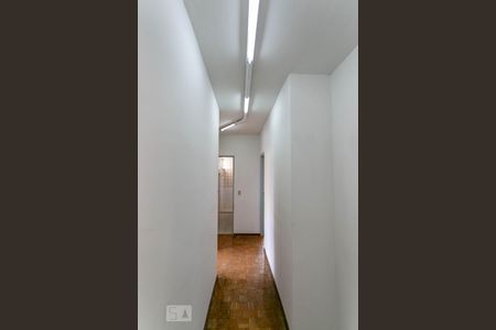 Corredor de apartamento para alugar com 3 quartos, 83m² em Santa Mônica, Belo Horizonte