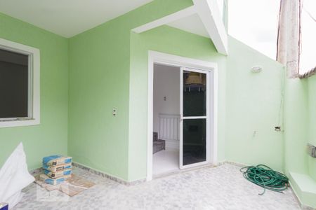 Garagem de casa de condomínio para alugar com 2 quartos, 120m² em Jacarepaguá, Rio de Janeiro