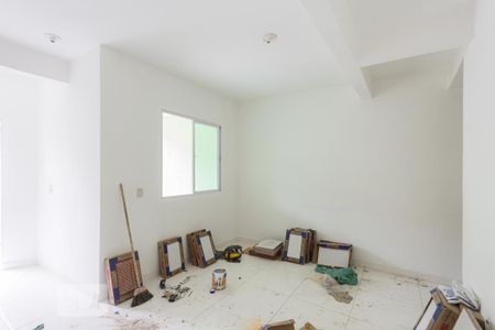 Sala de casa de condomínio para alugar com 2 quartos, 120m² em Jacarepaguá, Rio de Janeiro
