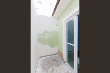 Casa de condomínio para alugar com 120m², 2 quartos e 1 vaga Casa de condomínio para alugar com 120m², 2 quartos e 1 vagaVaranda