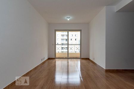 Apartamento à venda com 74m², 3 quartos e 1 vaga Apartamento à venda com 74m², 3 quartos e 1 vagaSala