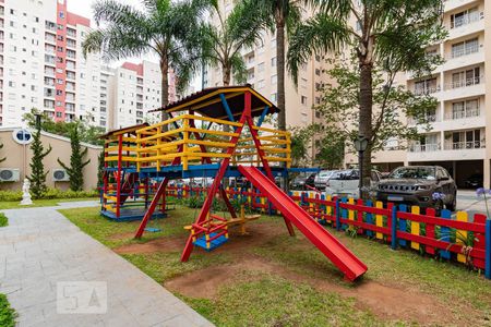Apartamento à venda com 74m², 3 quartos e 1 vaga Apartamento à venda com 74m², 3 quartos e 1 vagaÁrea Comum - Playground