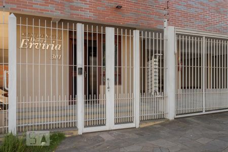 Apartamento à venda com 60m², 2 quartos e 2 vagasEntrada