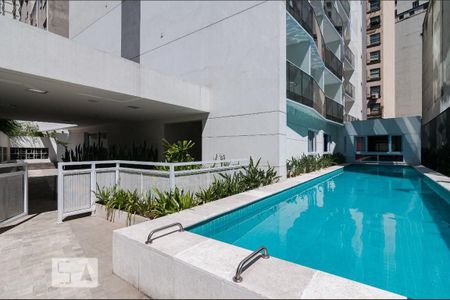 Studio à venda com 24m², 1 quarto e sem vaga Studio à venda com 24m², 1 quarto e sem vagaÁrea comum - Piscina