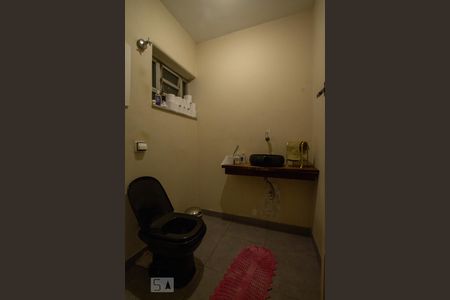 Casa à venda com 217m², 4 quartos e 4 vagasLavabo