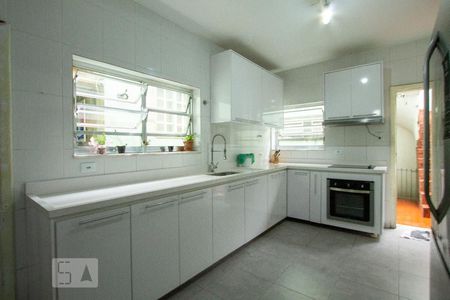 Casa à venda com 217m², 4 quartos e 4 vagasCozinha