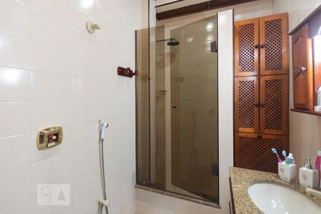 Apartamento para alugar com 200m², 3 quartos e 1 vagaBanheiro 