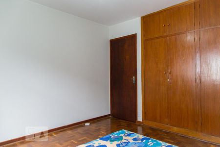 Casa para alugar com 200m², 4 quartos e 2 vagas Casa para alugar com 200m², 4 quartos e 2 vagasQuarto