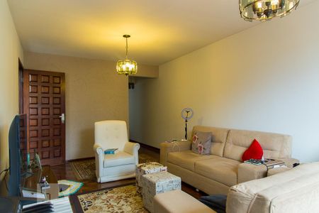 Sala de estar de casa para alugar com 4 quartos, 200m² em Jardim Jabaquara, São Paulo